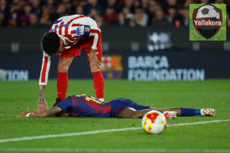 لاعبي أتلتيكو مدريد يحتفلون بعد الفوز على برشلونة في كأس الملك والتأهل للنهائي.