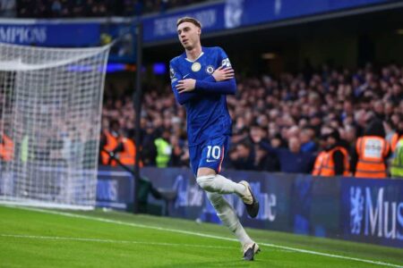 كول بالمر لاعب تشيلسي يحتفل بهدف في مباراة بالدوري الإنجليزي