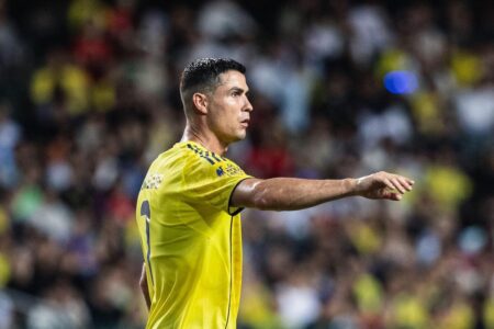 كريستيانو رونالدو يحتفل بهدف مع النصر في الدوري السعودي
