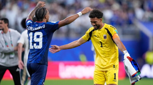 جماهير غفيرة تستقبل منتخب الرأس الأخضر لكرة القدم في العاصمة برايا بعد عودتهم من كأس العالم 2026